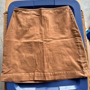 Beige/tan short skirt 
GB brand bought at Dillards
Size medium
So cute & trendy